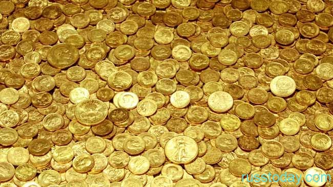 много золотых монет