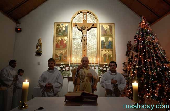 отмечание Рождества для почитателей католической веры